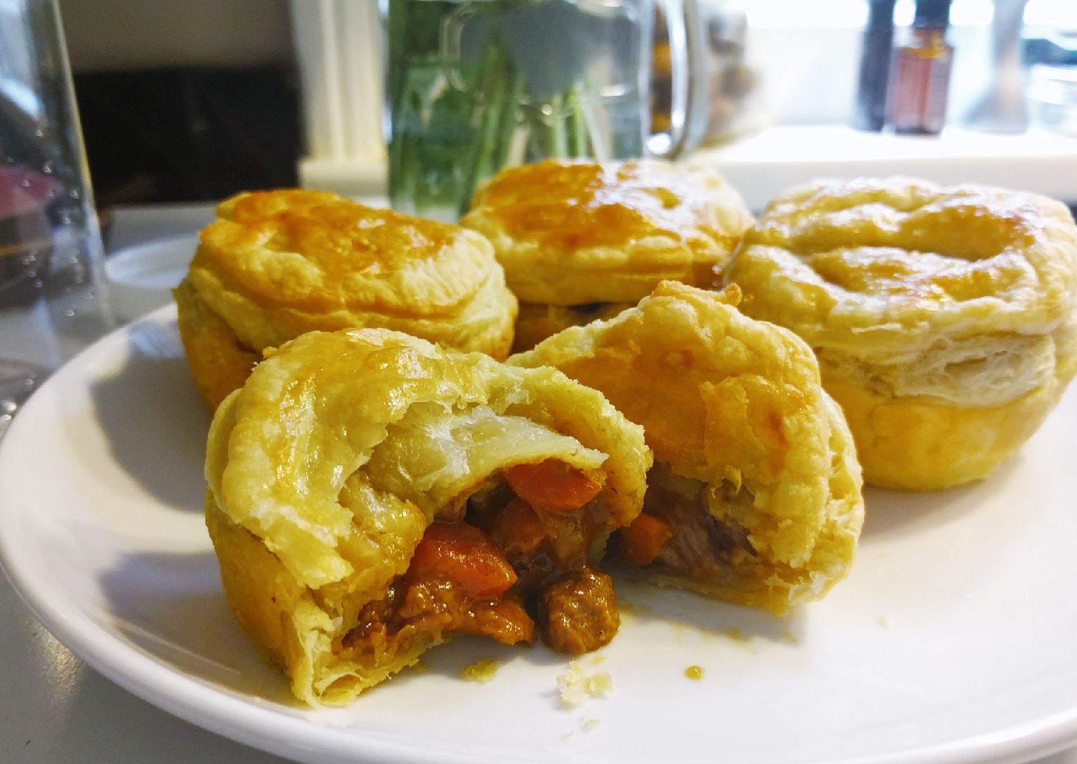bite sized steak pie