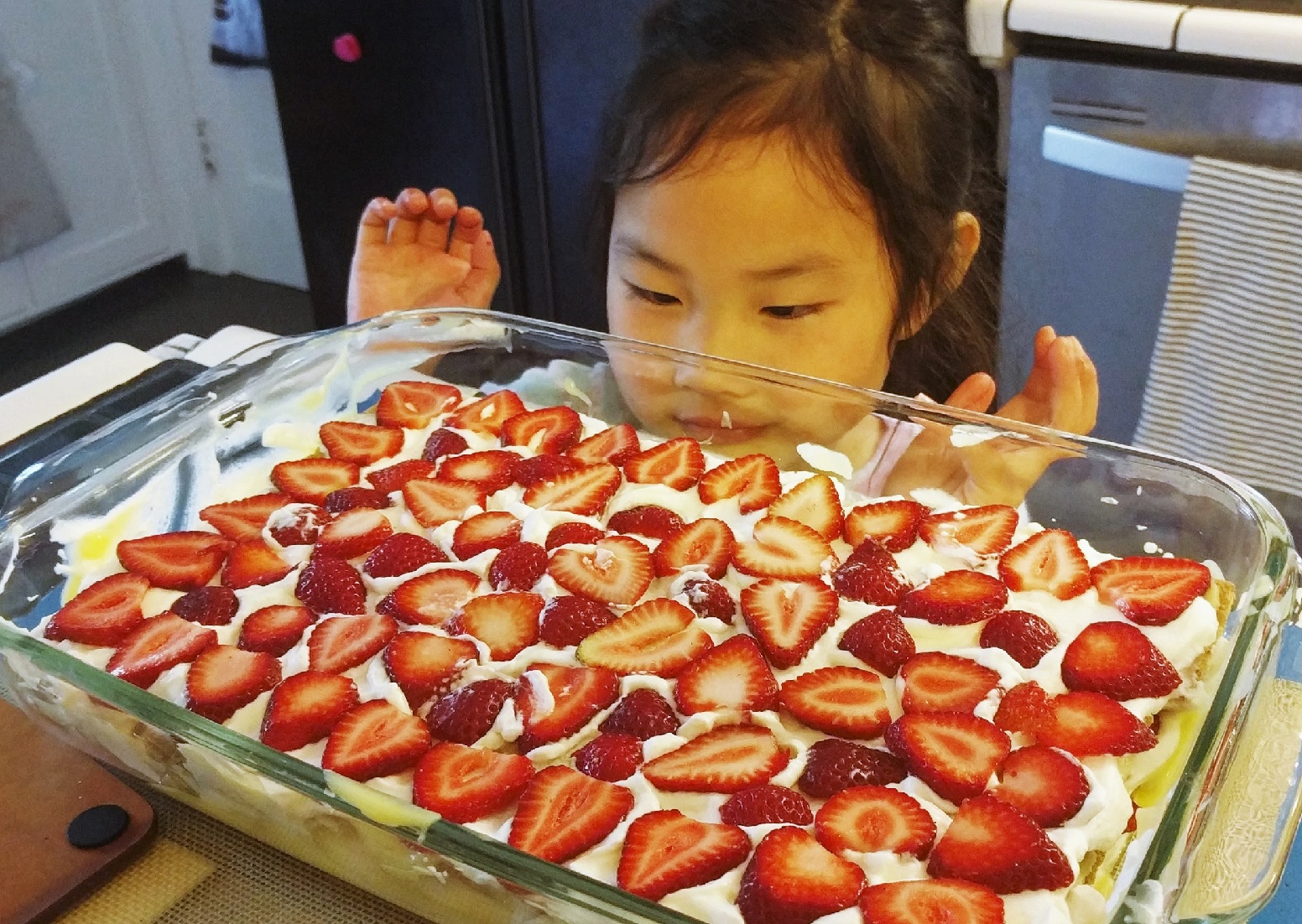 strawberry graham cracker cake